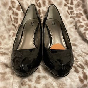 Platform patent leather pumps